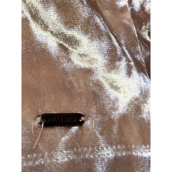Hollister Beige Nude Velour Crop Top With Chest Opening Women's size Small - Picture 10 of 11